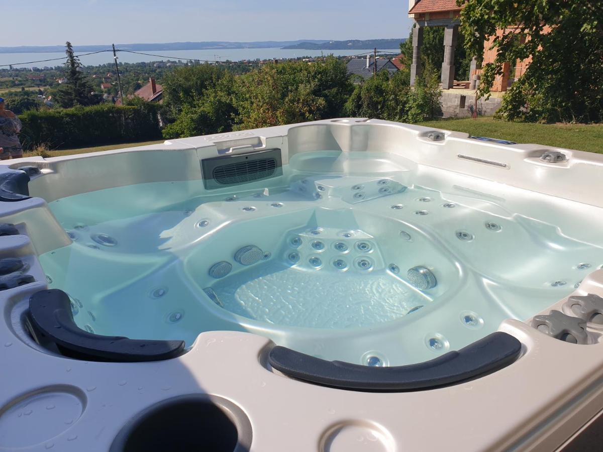 Lakeview Apartments Balatonfuered 外观 照片