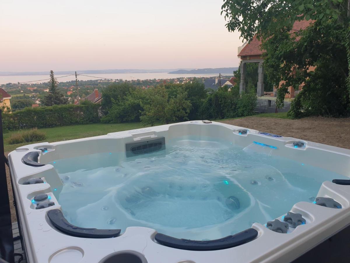 Lakeview Apartments Balatonfuered 外观 照片