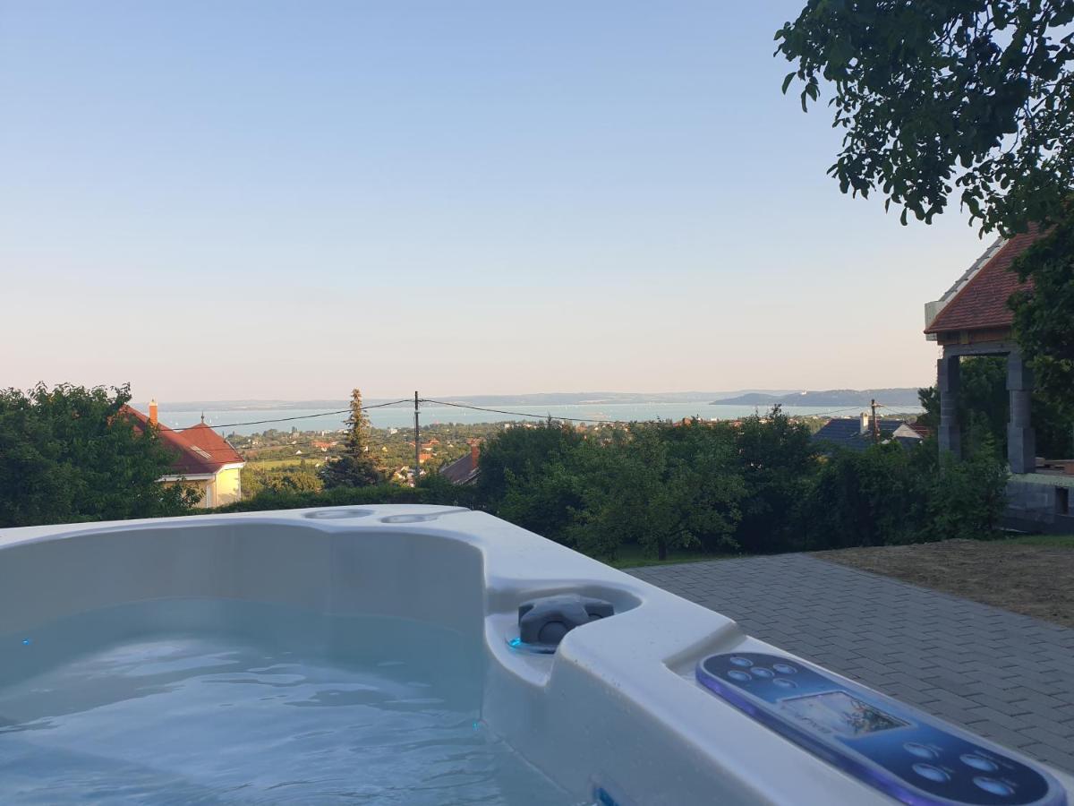 Lakeview Apartments Balatonfuered 外观 照片